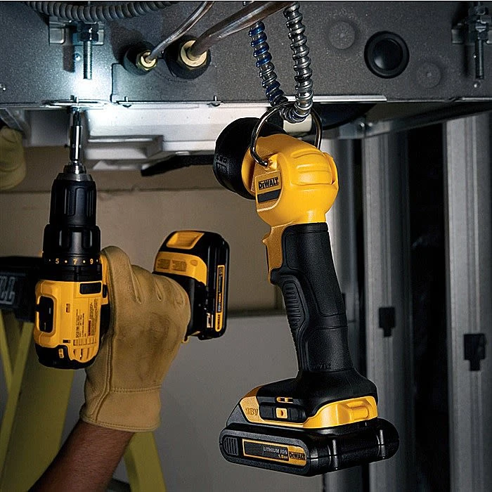 Dewalt DCL040 18V XR Torch Pivot LED Work Light 3 Dewalt DCL040 18V XR Torch Pivot LED Work Light - Image 3