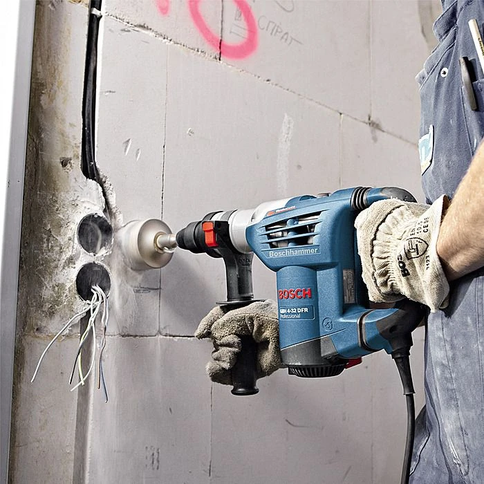 Bosch GBH 4-32 DFR Professional SDS-Plus Hammer Drill 4 Bosch GBH 4-32 DFR Professional SDS-Plus Hammer Drill - Image 4