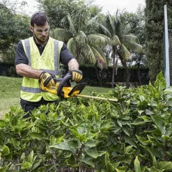 Dewalt DCM563PB 18V XR Cordless 55cm Hedge Trimmer 19mm Body Only -DeWALT || Draper || Bosch Sales Store 0094330 700