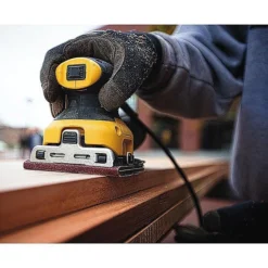 DeWalt DWE6411 1/4" Sheet Orbital Sander 7 DeWalt DWE6411 1/4" Sheet Orbital Sander -DeWALT || Draper || Bosch Sales Store 0095346 700