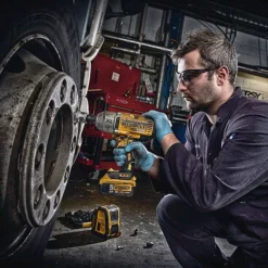 Dewalt DCF899P2 18V XR 1/2" High Torque Impact Wrench 2 X 5.0Ah Batteries 9 Dewalt DCF899P2 18V XR 1/2" High Torque Impact Wrench 2 X 5.0Ah Batteries -DeWALT || Draper || Bosch Sales Store 0095389 700