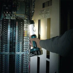 Makita DML806 18v/14.4v LED Torch & 360° Lantern -DeWALT || Draper || Bosch Sales Store 0096028 700